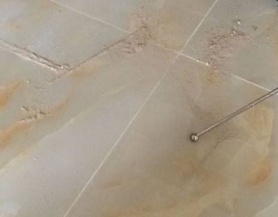 东西湖瓷砖空鼓维修公司分享粘合剂选择不当在瓷砖铺贴过程中可能导致以下问题